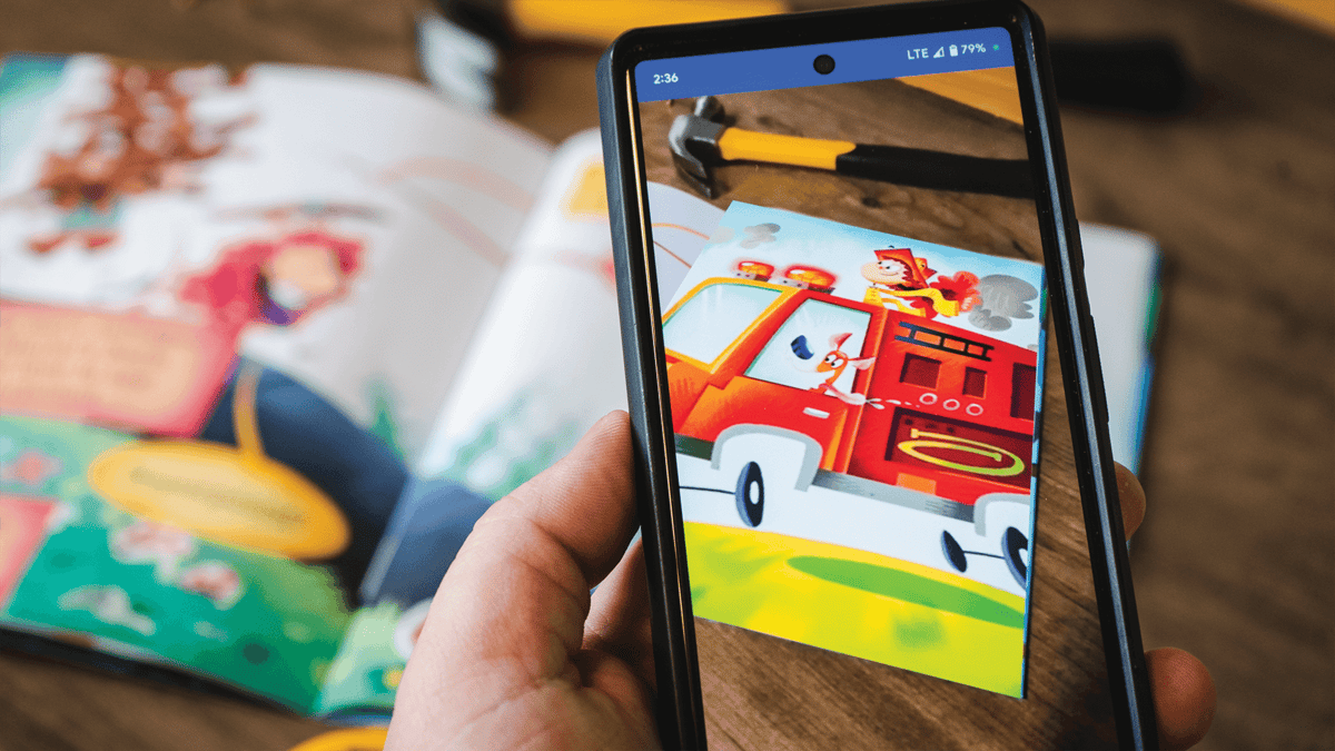 Using a smartphone to read an augmented reality children's book